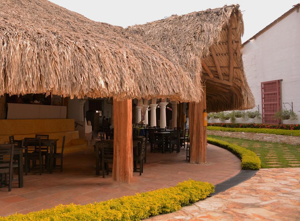 Hotel Santa Barbara Colonial - Santa Fe De Antioquia Bagian luar foto