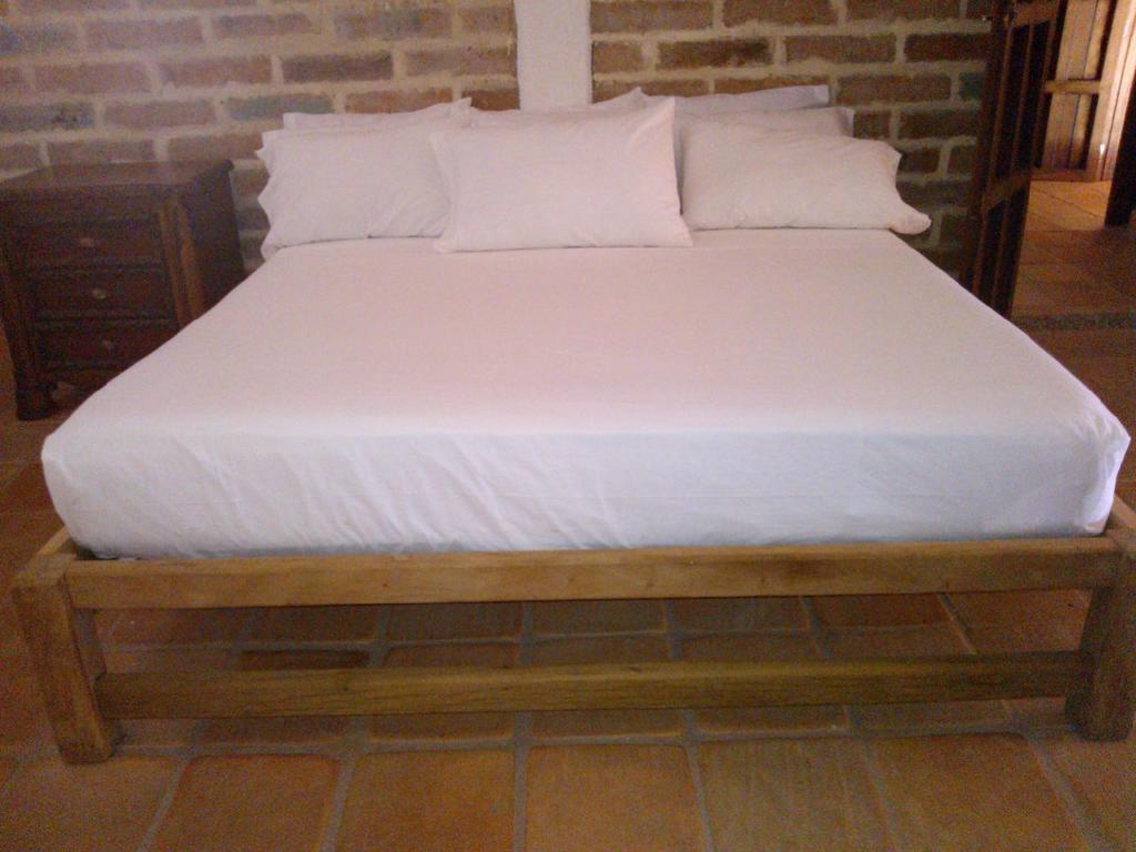 Hotel Santa Barbara Colonial - Santa Fe De Antioquia Ruang foto
