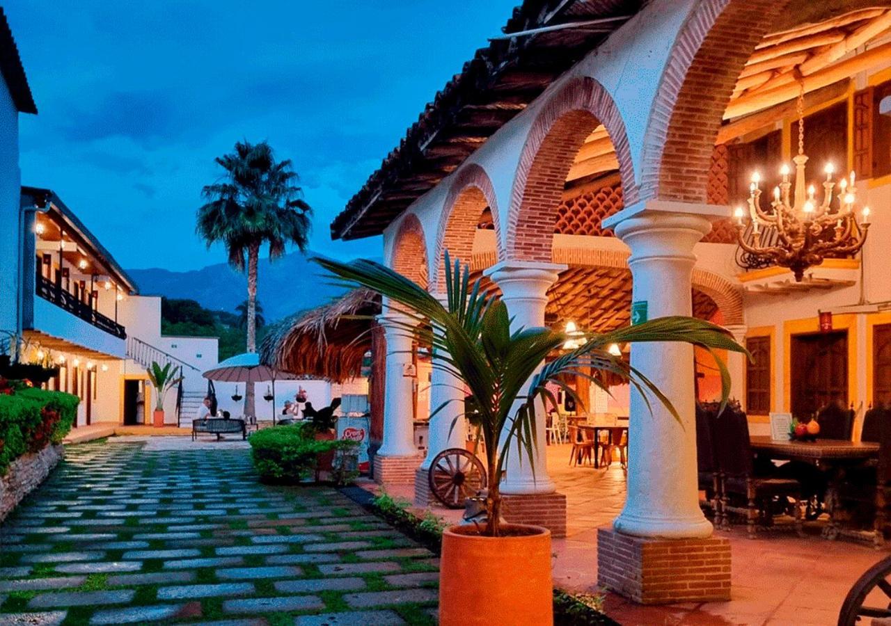 Hotel Santa Barbara Colonial - Santa Fe De Antioquia Bagian luar foto